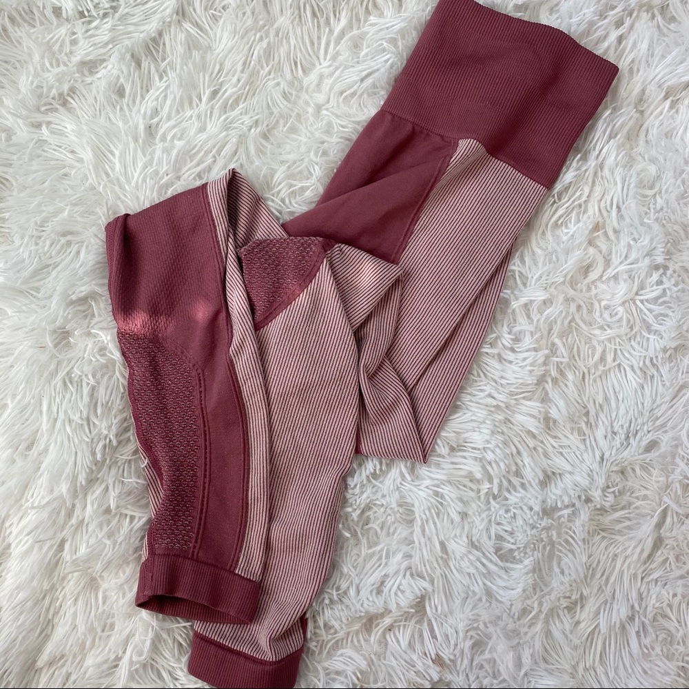 Fabletics Women’s Seamless 7/8 Leggings Mauve XS